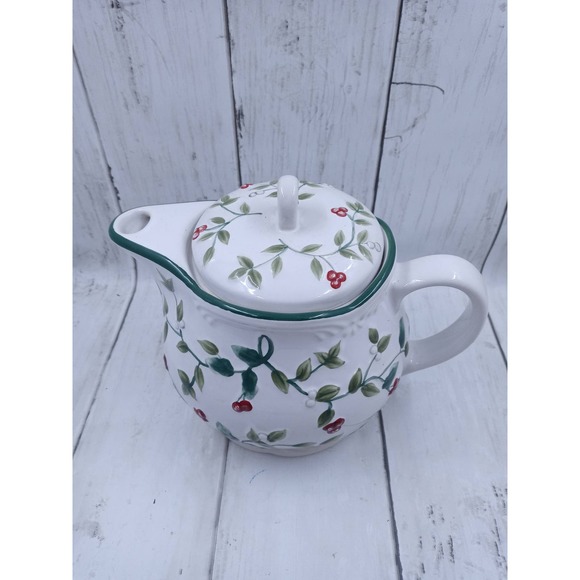 Vintage Pfaltzgraff Winterberry Tea Pot Holly & Berries - Picture 3 of 6